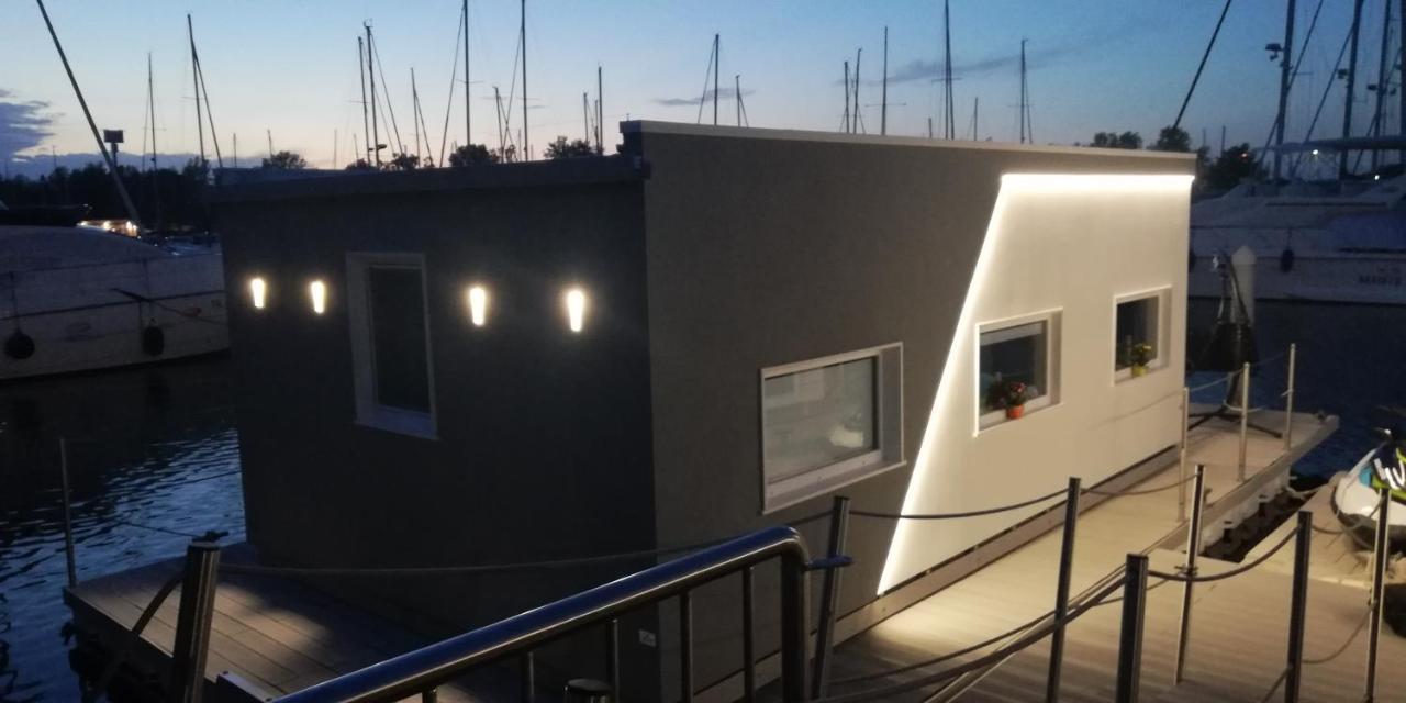 Marina Degli Estensi Floating Resort Llido Degli Estensi Kültér fotó
