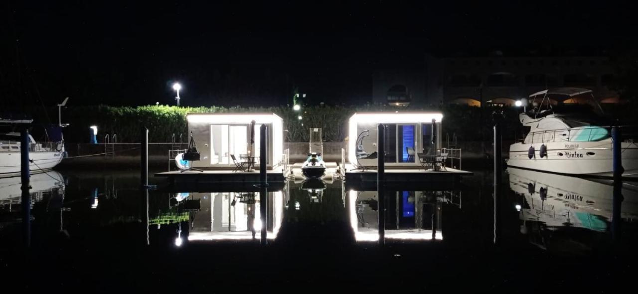 Marina Degli Estensi Floating Resort Llido Degli Estensi Kültér fotó