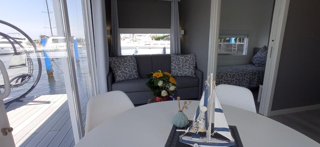 Marina Degli Estensi Floating Resort Llido Degli Estensi Kültér fotó