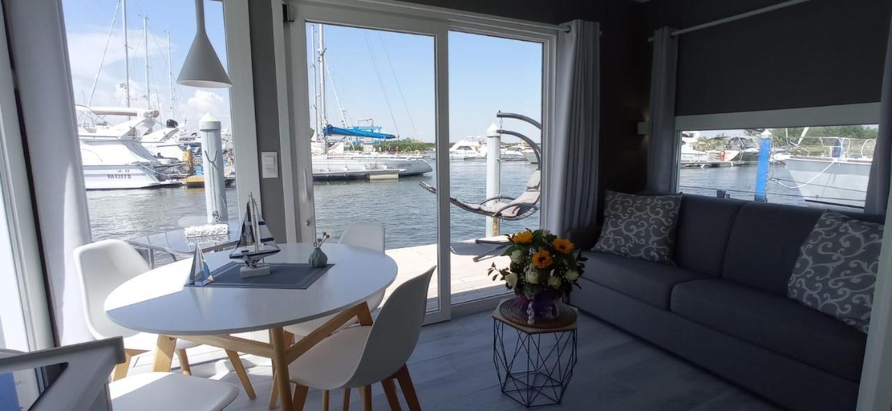 Marina Degli Estensi Floating Resort Llido Degli Estensi Kültér fotó