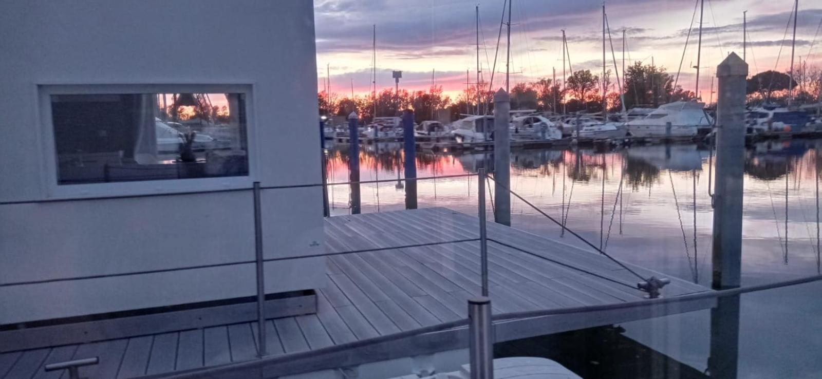 Marina Degli Estensi Floating Resort Llido Degli Estensi Kültér fotó