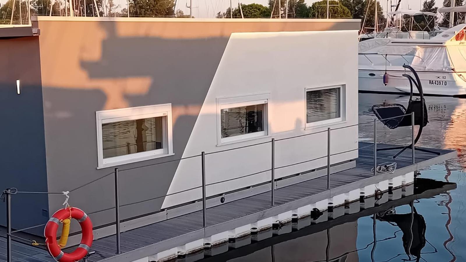 Marina Degli Estensi Floating Resort Llido Degli Estensi Kültér fotó